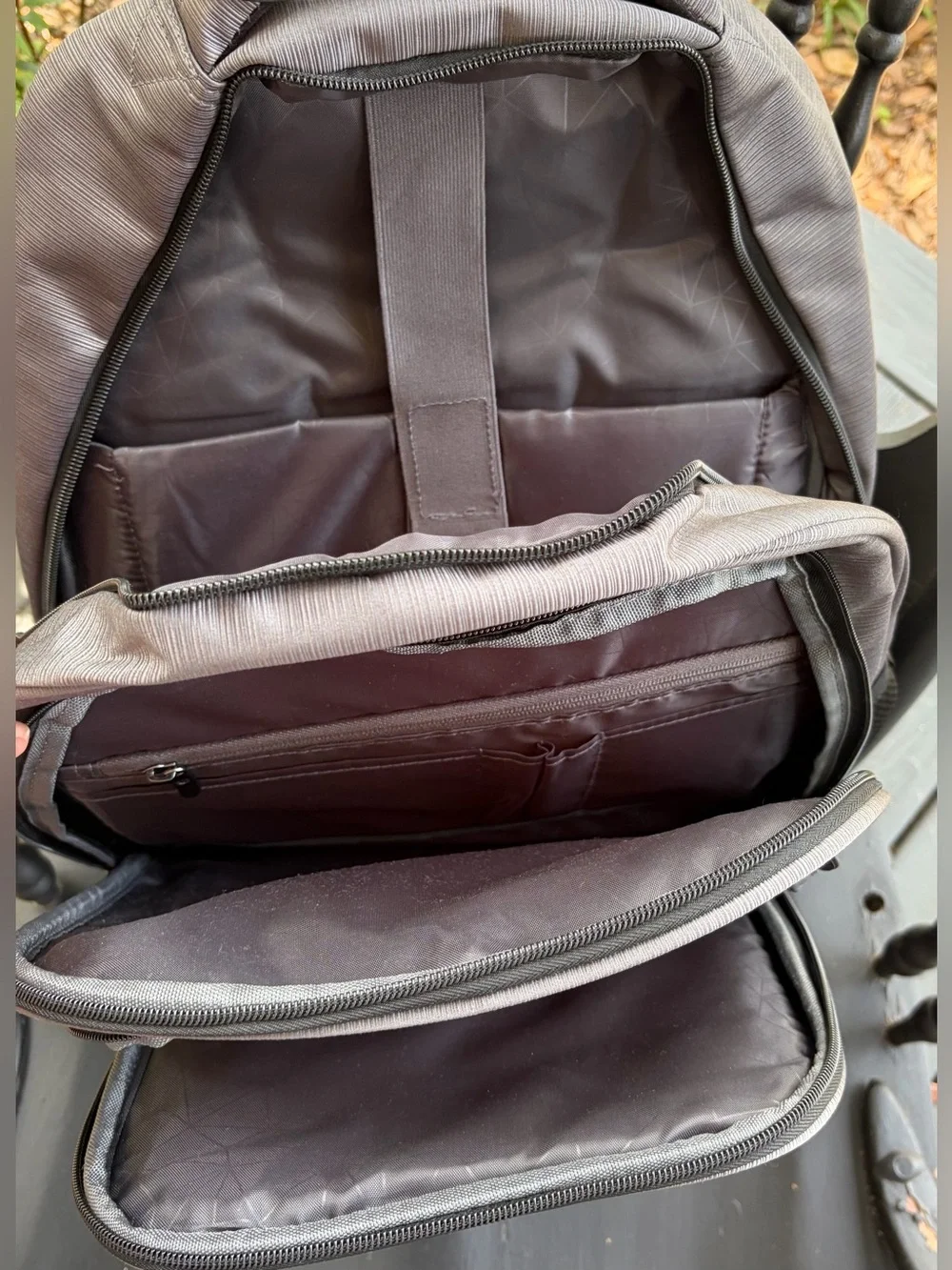 NWT TRAVELER’S CHOICE Gray Mens Laptop Backpack
